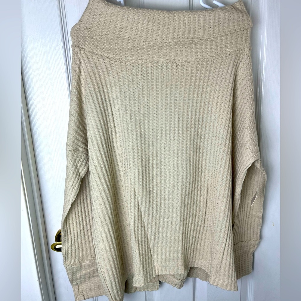 Free People Juicy long sleeve top with back slit in stone cold, size XS